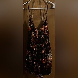 Rue21 Women’s Size Medium Black Floral Shorts Romper